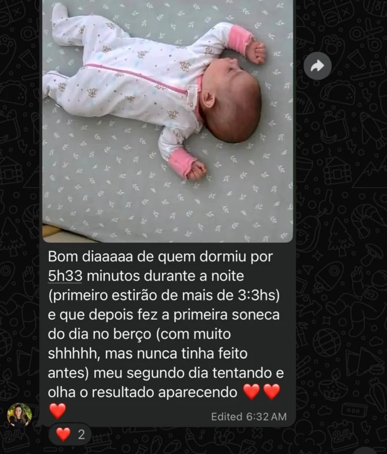 Print de mensagem com foto do bebê no berço
